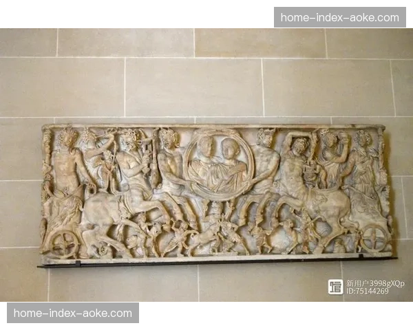 巴黎圣日耳曼与卢浮宫博物馆宣布联名合作，推出限定系列商品