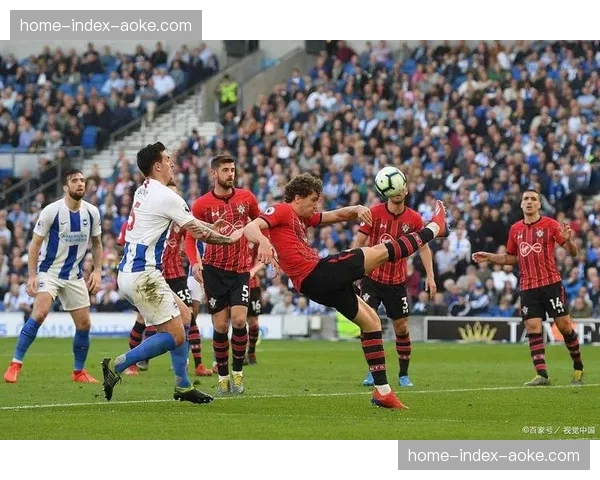 科莫vs国际米兰：黑马主场迎战领头羊，攻防均衡对决火力全开